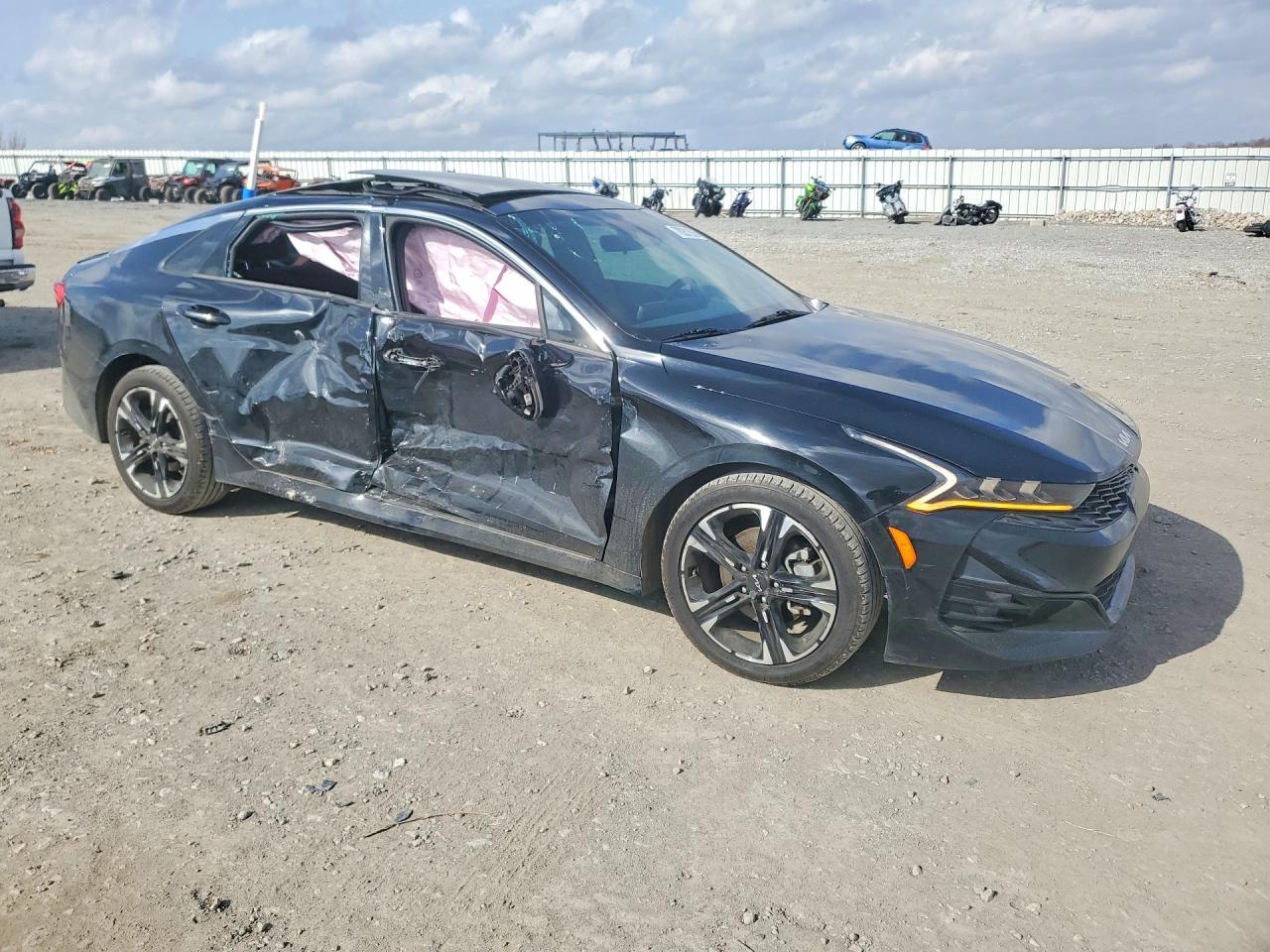 2022 KIA K5