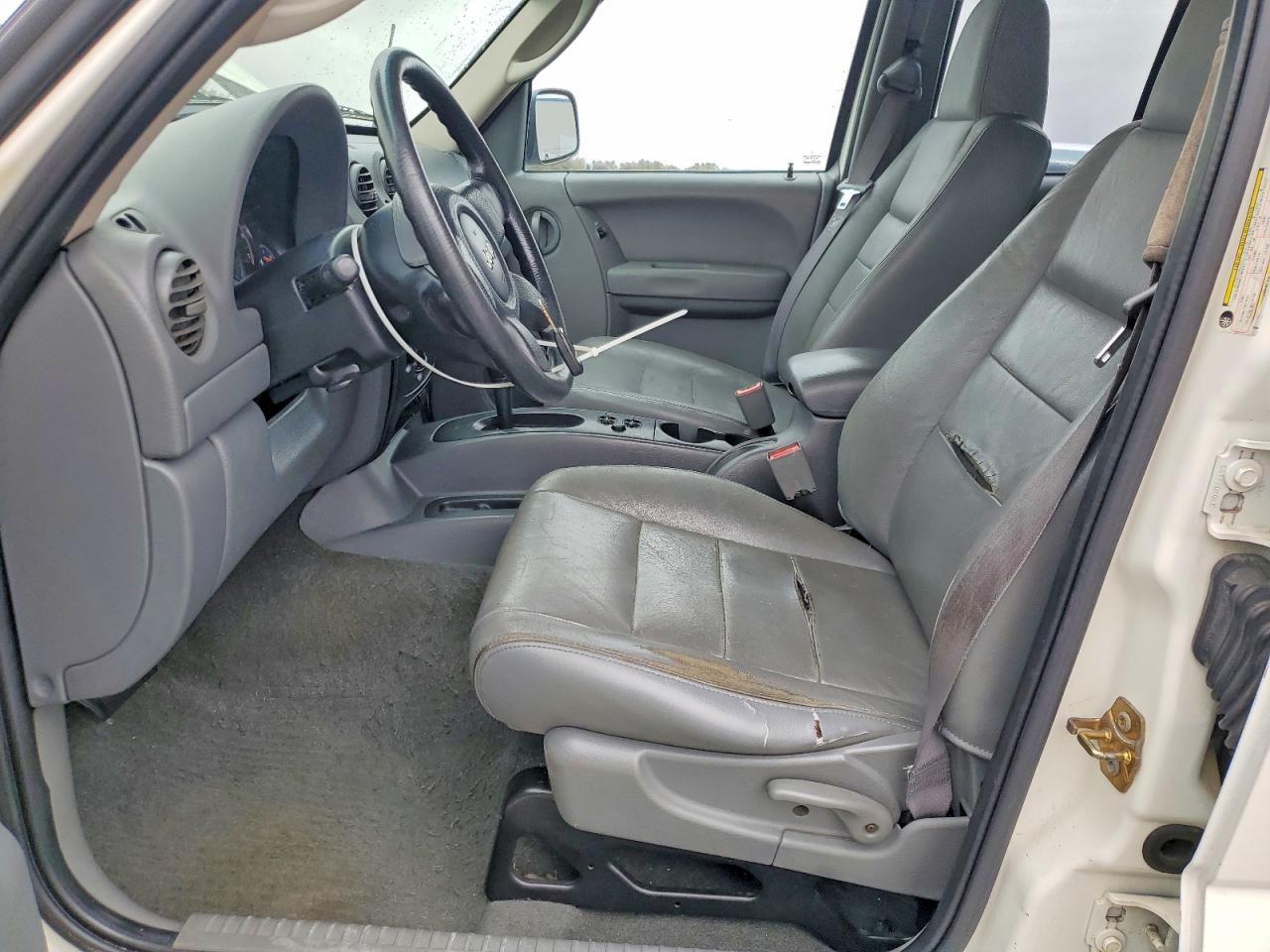 2006 JEEP Liberty