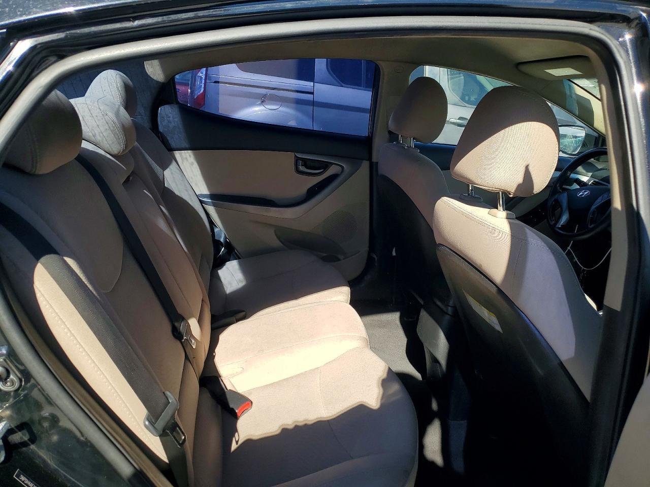 2016 HYUNDAI ELANTRA