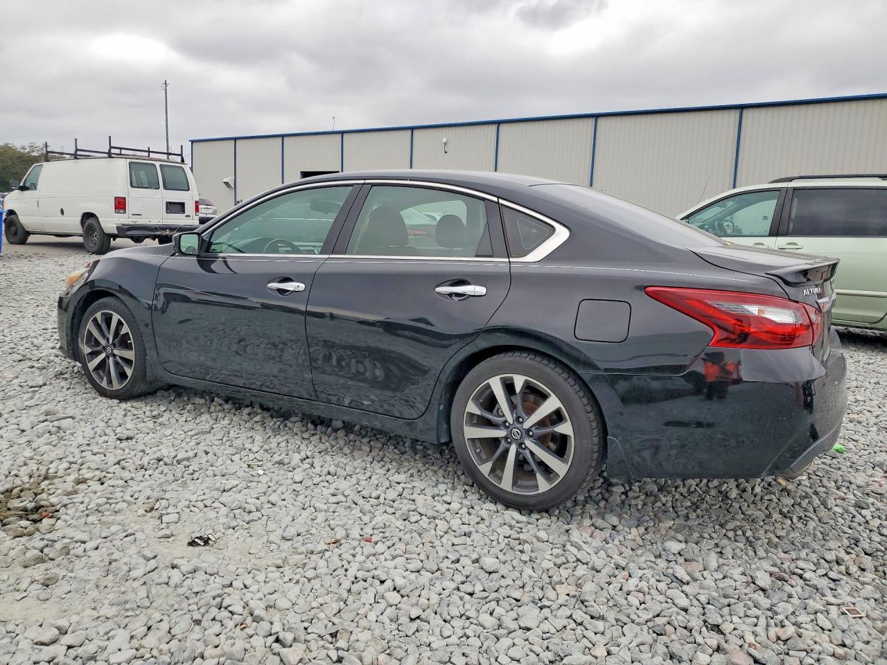 2017 NISSAN ALTIMA