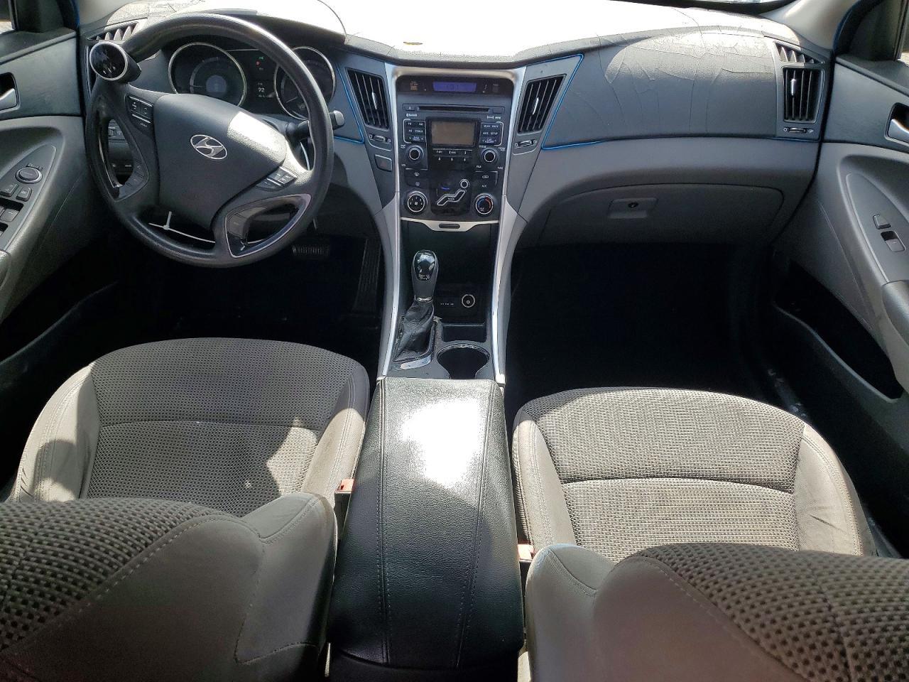 2011 HYUNDAI SONATA