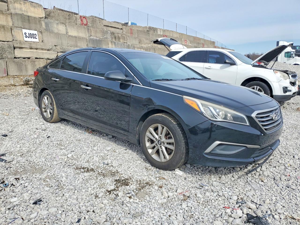 2016 HYUNDAI SONATA