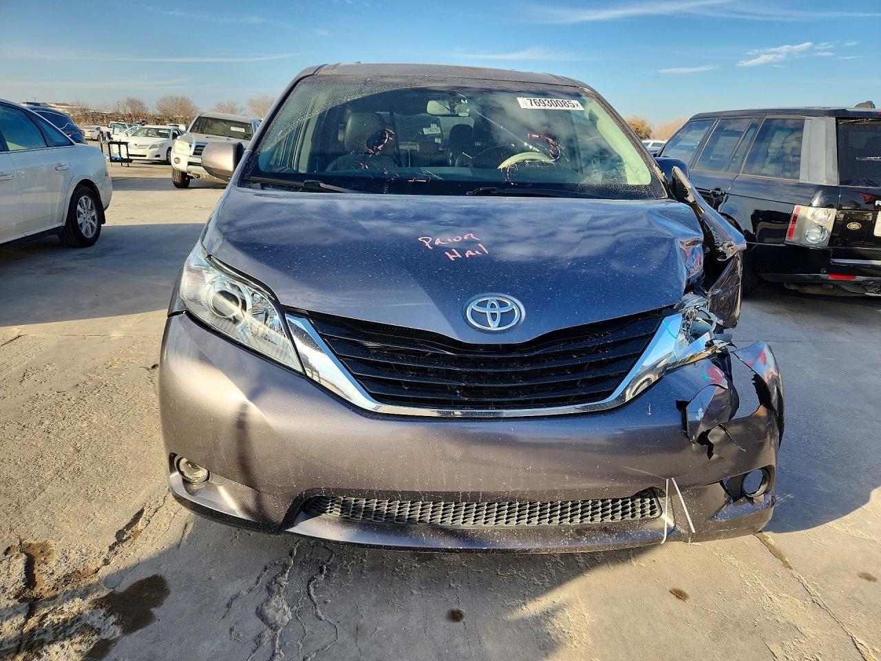 2014 TOYOTA SIENNA