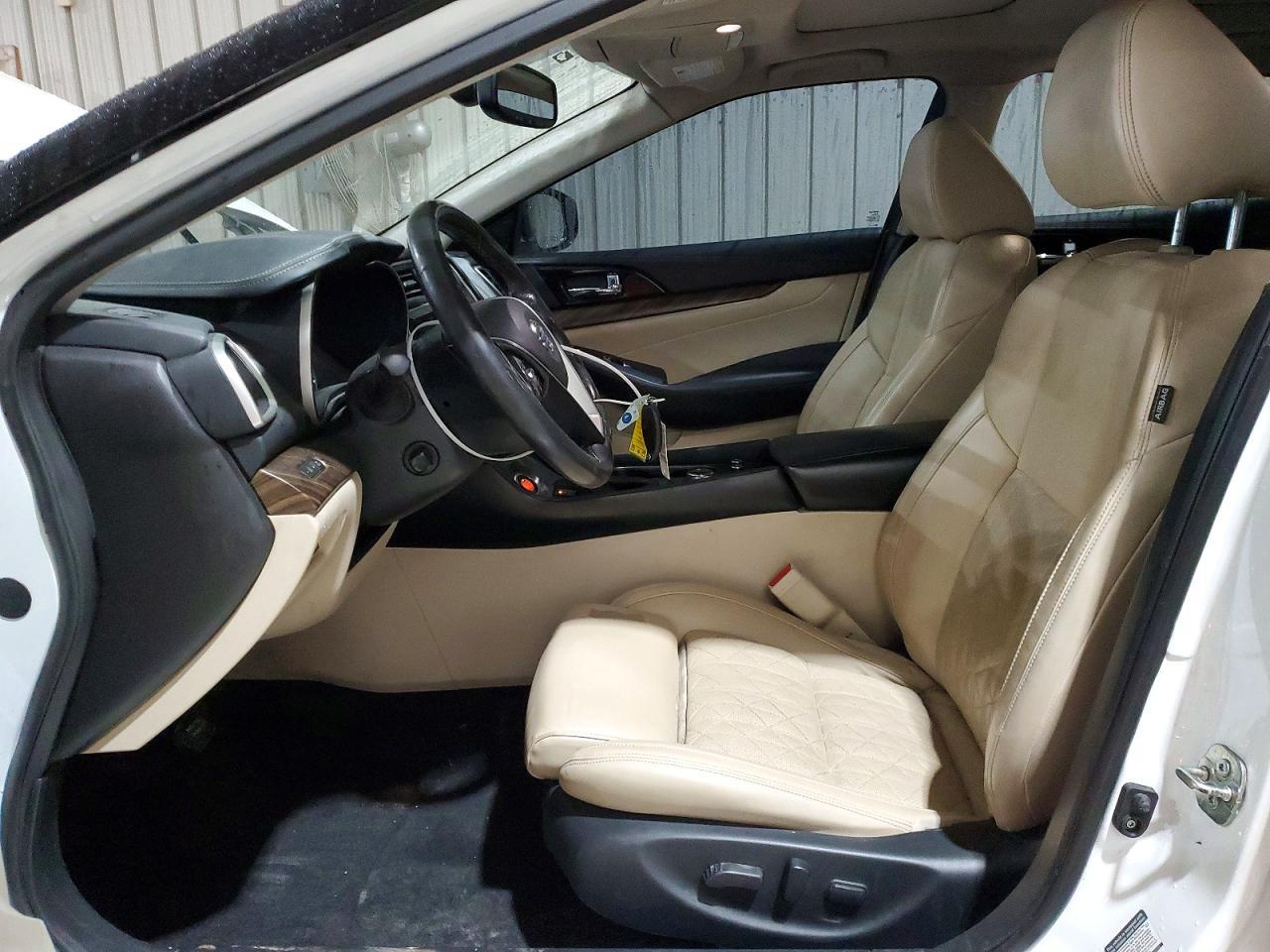 2016 NISSAN Maxima