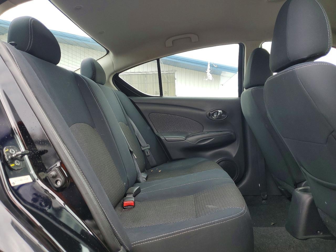 2016 NISSAN VERSA