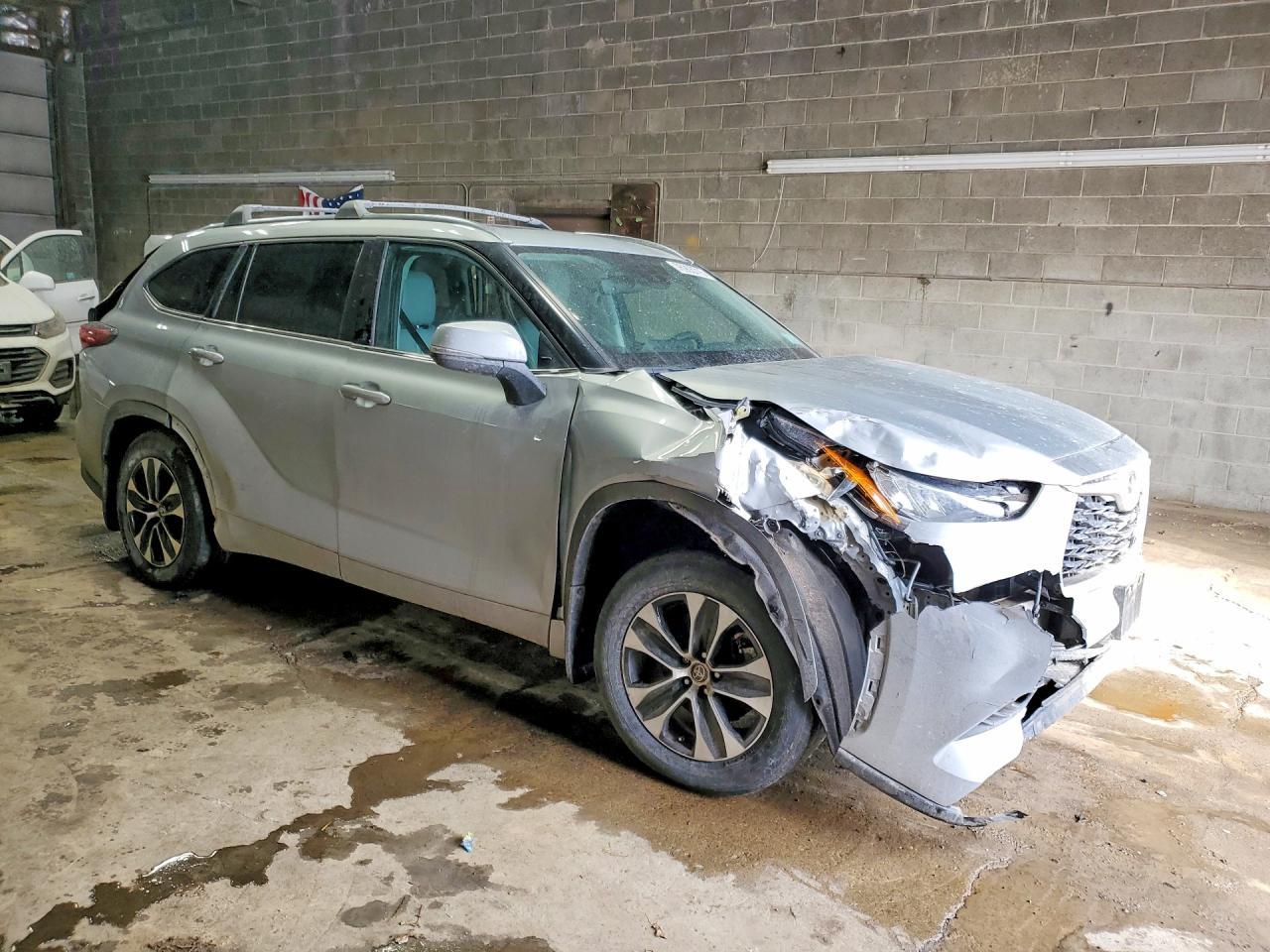 2020 TOYOTA HIGHLANDER