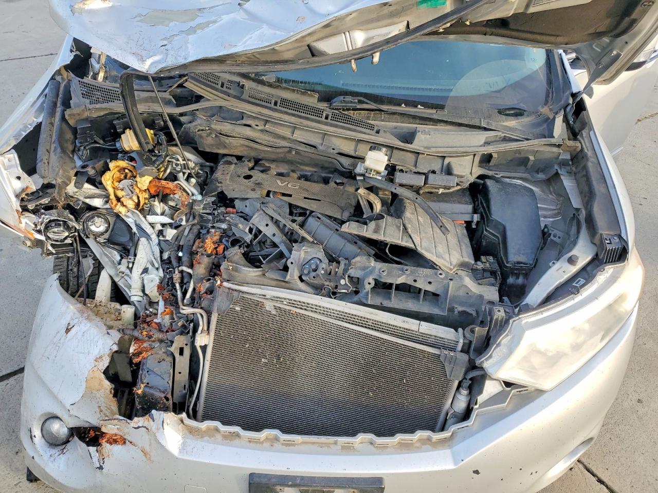 2013 NISSAN Quest