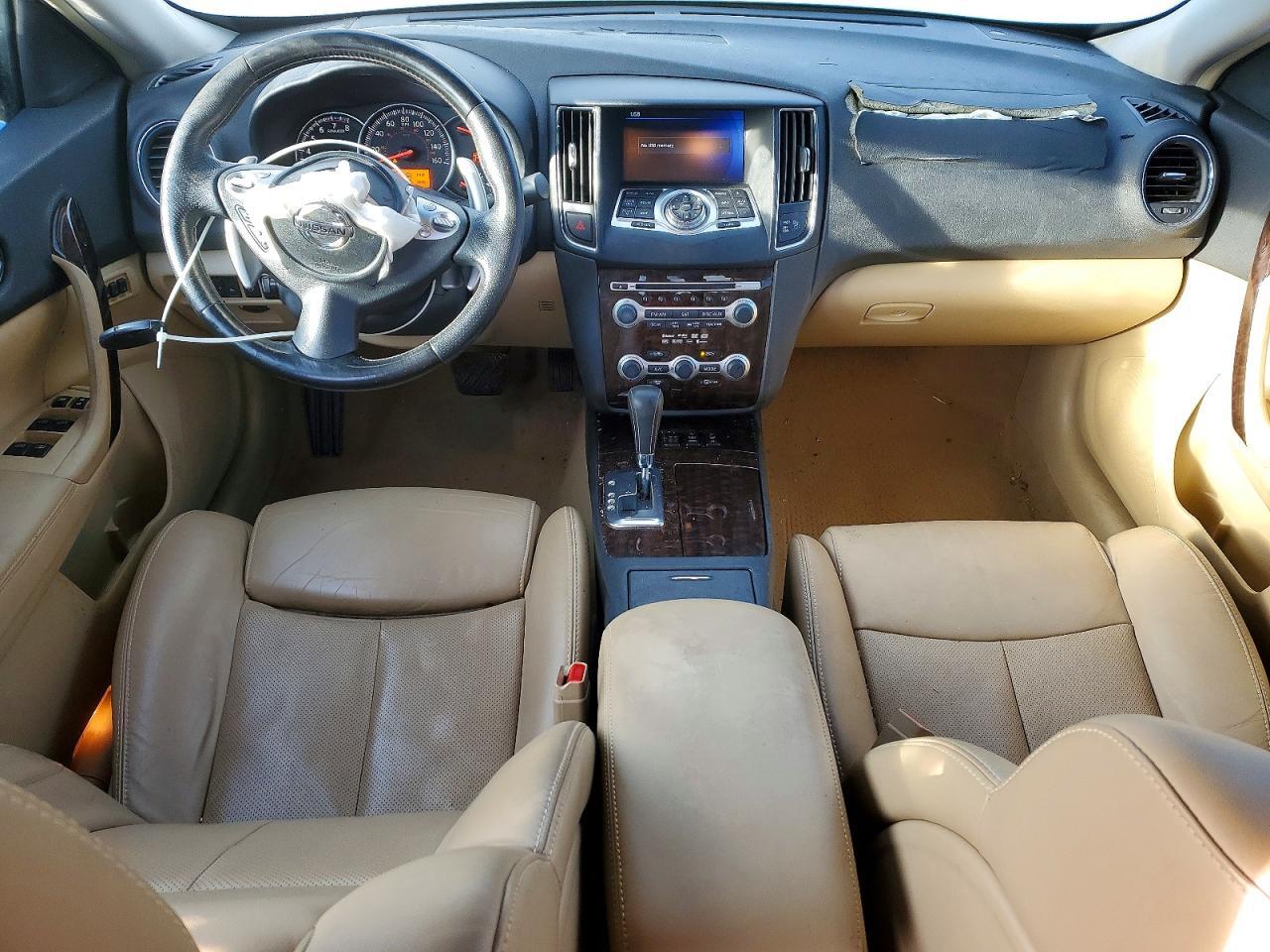 2010 NISSAN Maxima