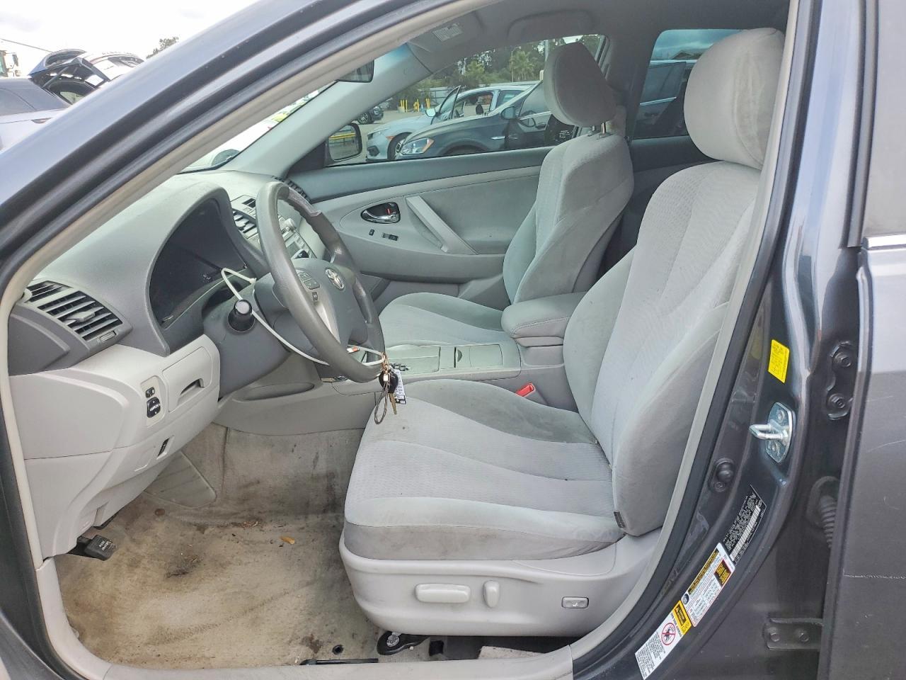 2011 TOYOTA CAMRY