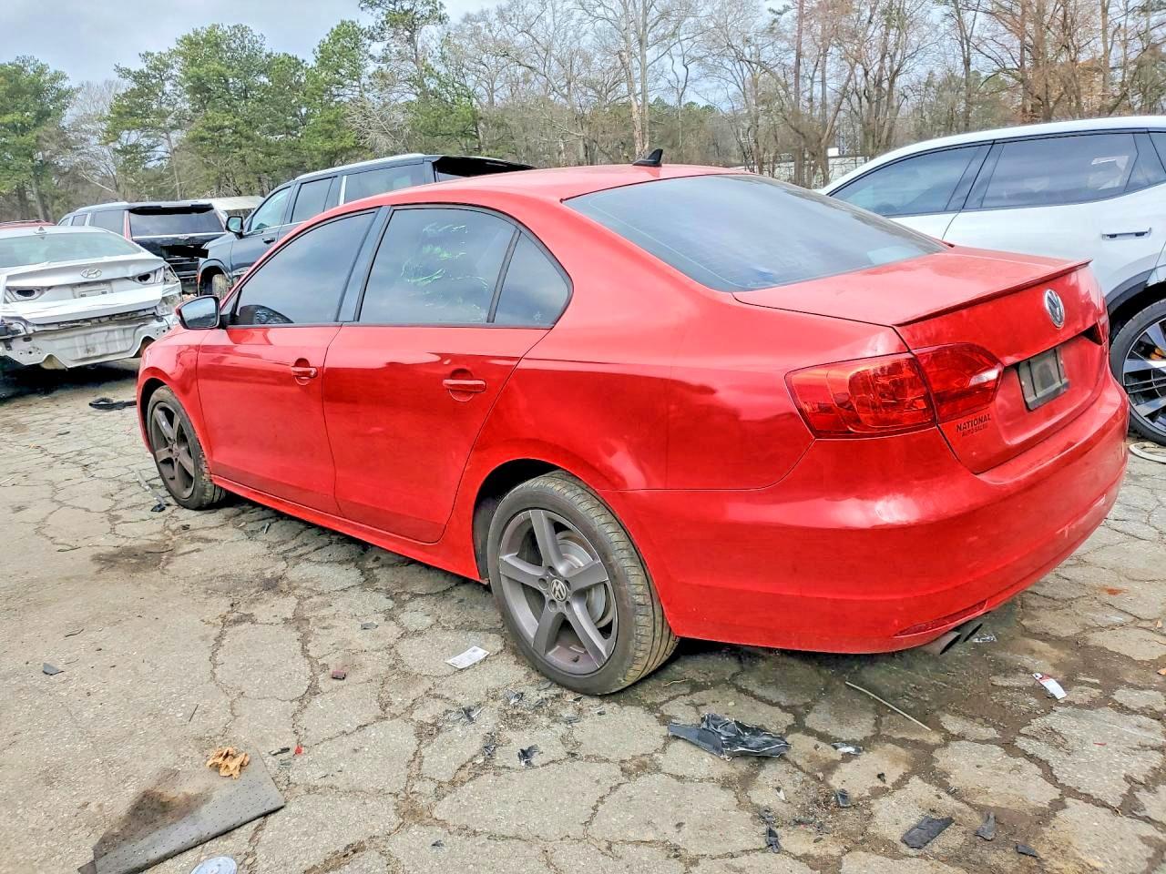 2012 VOLKSWAGEN JETTA