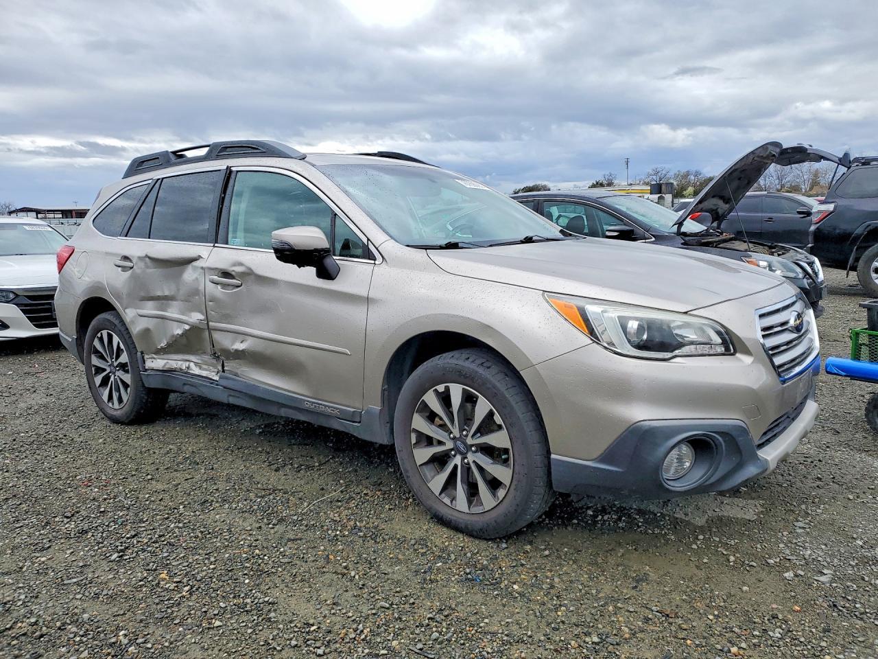 2015 SUBARU Outback
