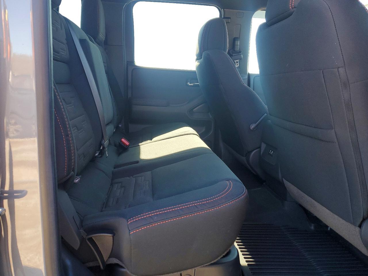 2024 NISSAN Frontier