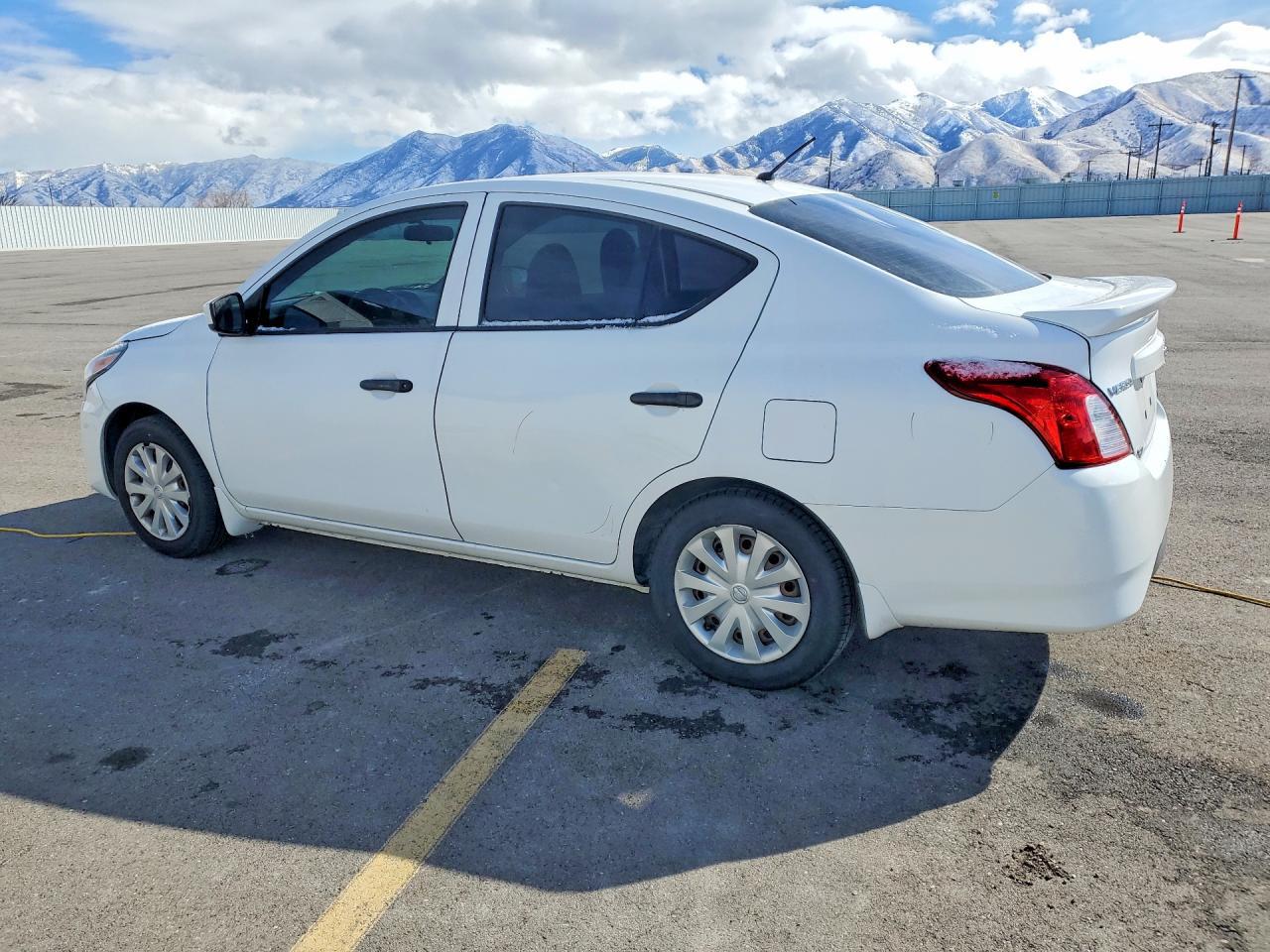2016 NISSAN VERSA