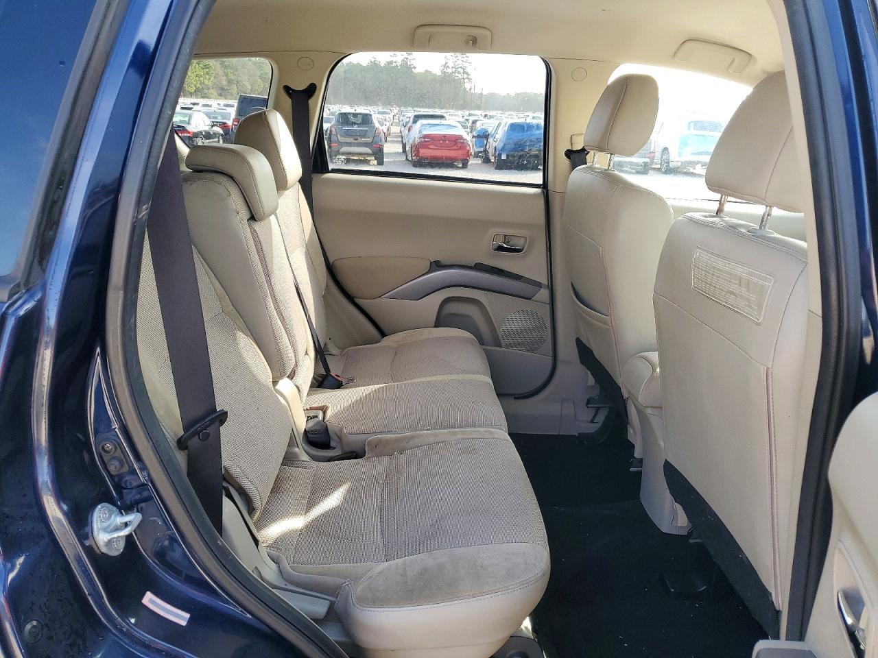 2010 MITSUBISHI outlander