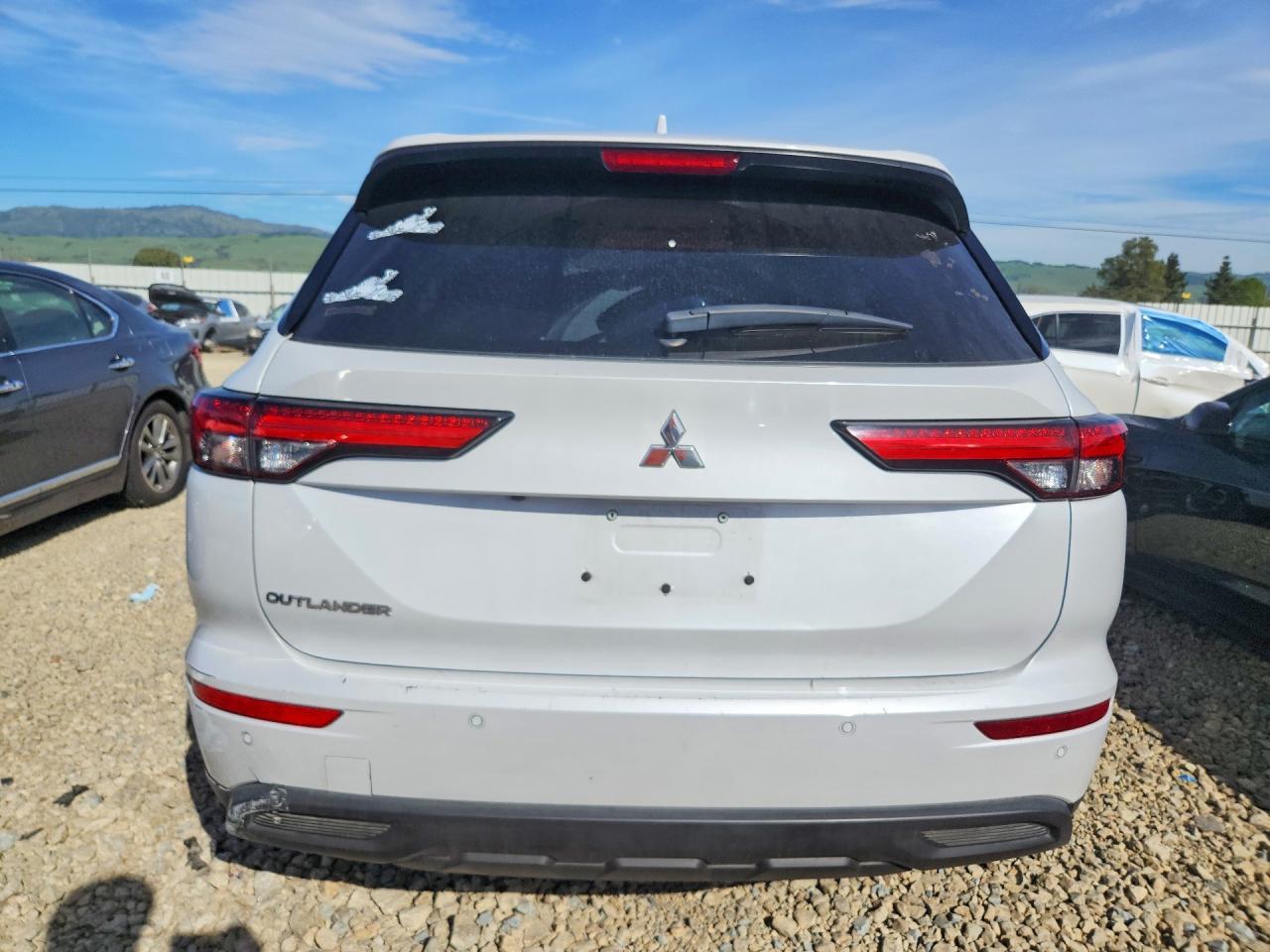 2022 MITSUBISHI outlander