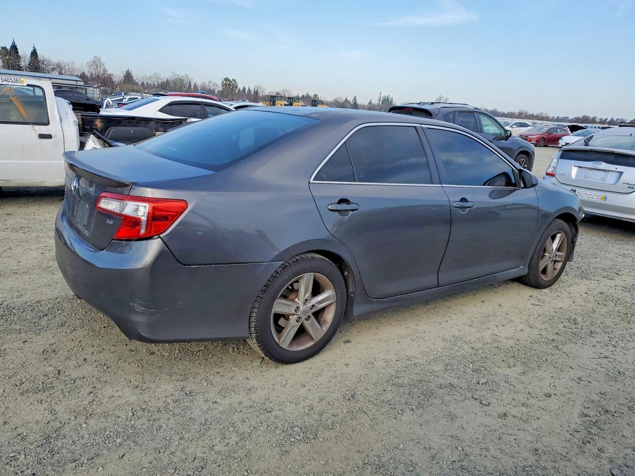 2013 TOYOTA CAMRY