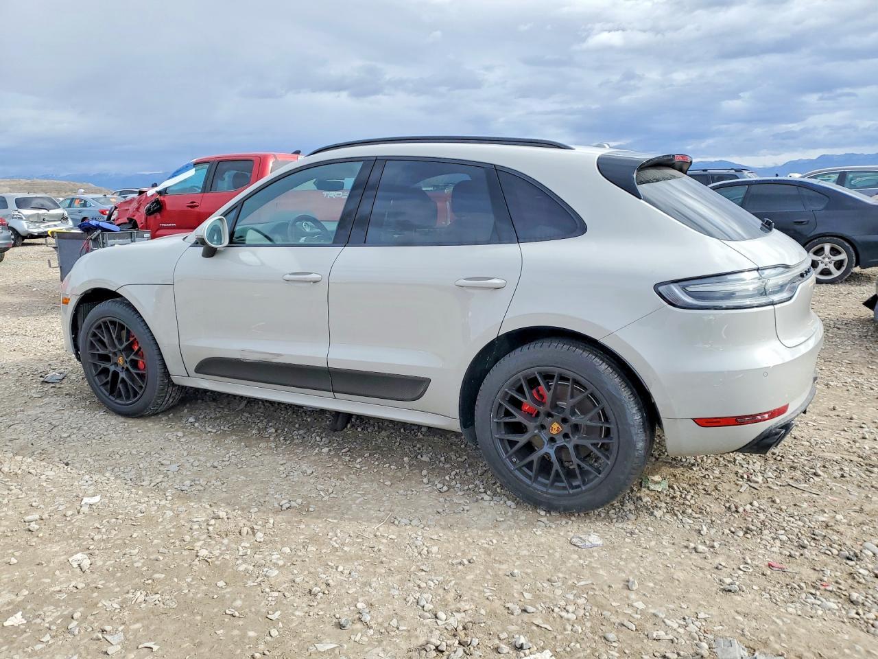 2021 PORSCHE Macan