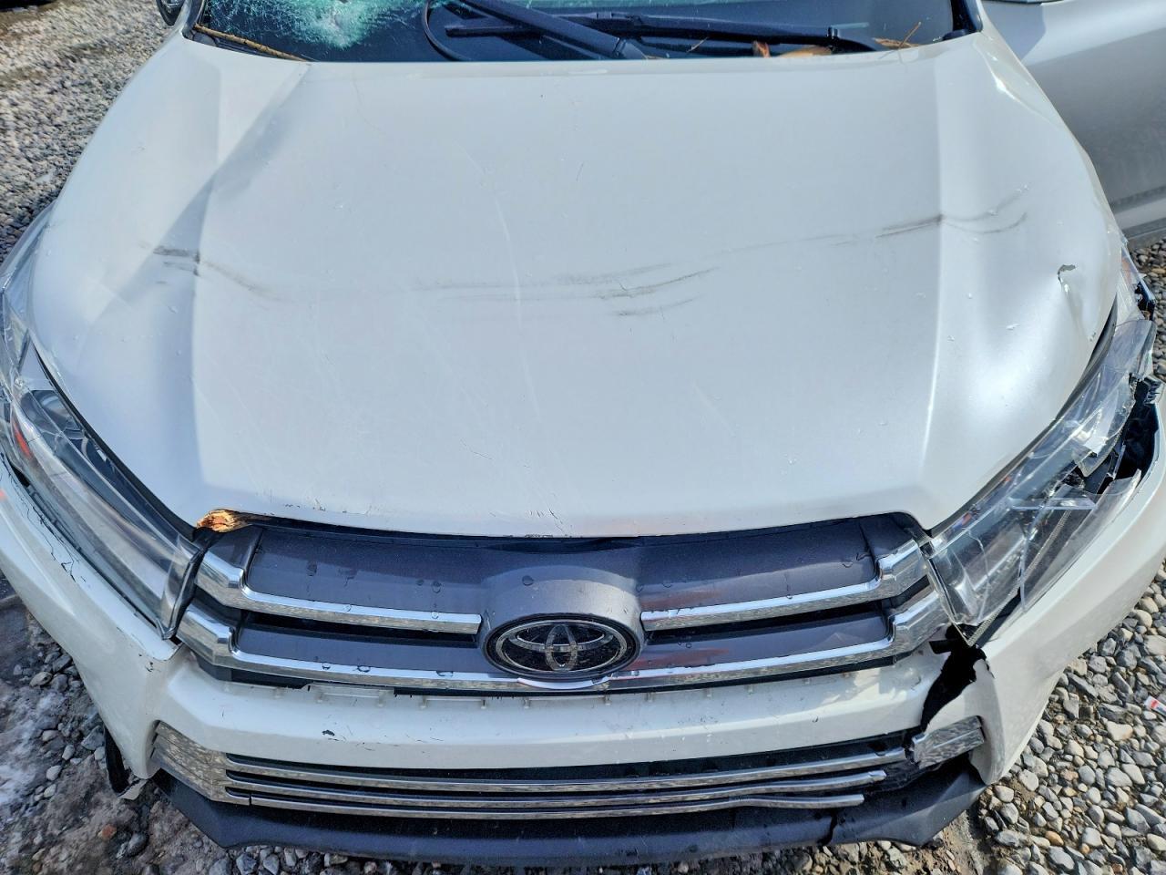 2017 TOYOTA HIGHLANDER