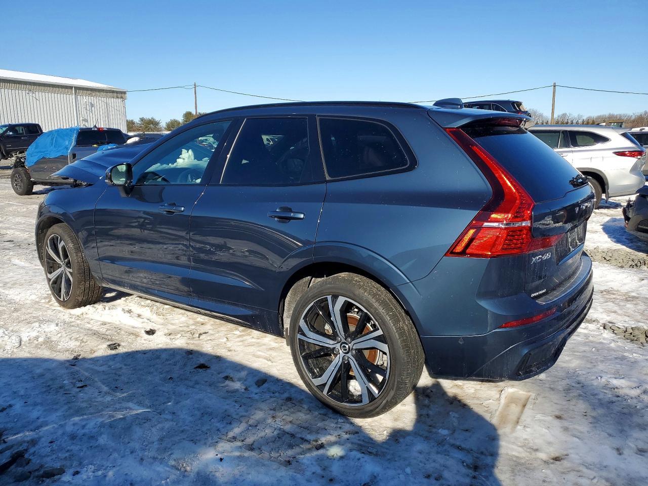 2023 VOLVO XC60