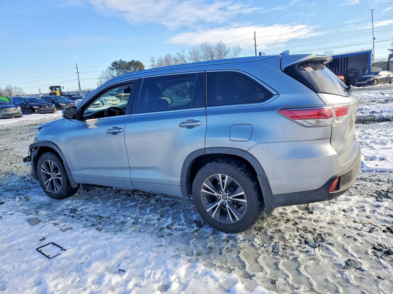 2016 TOYOTA HIGHLANDER