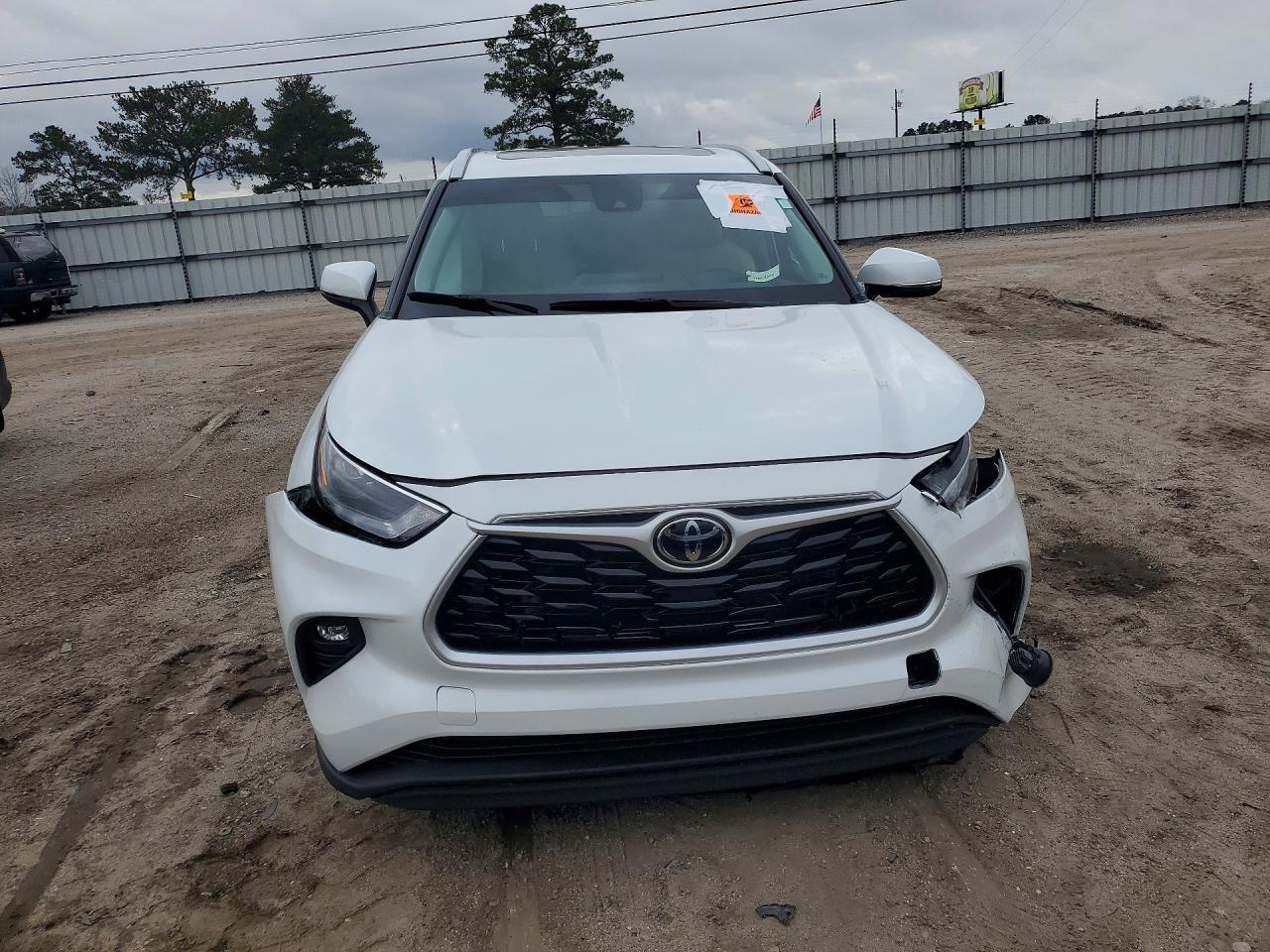 2022 TOYOTA HIGHLANDER