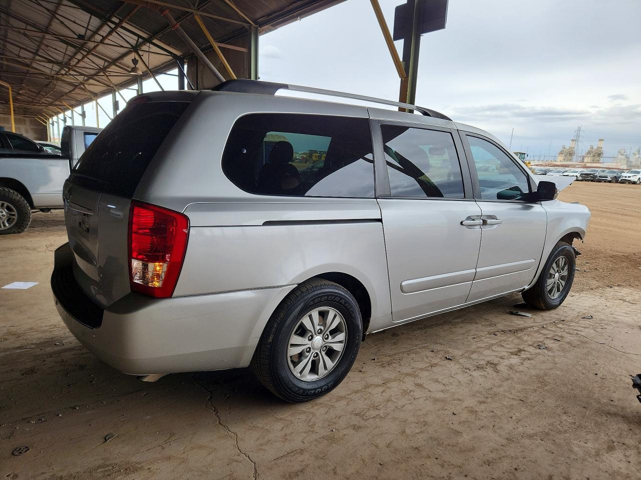 2012 KIA SEDONA