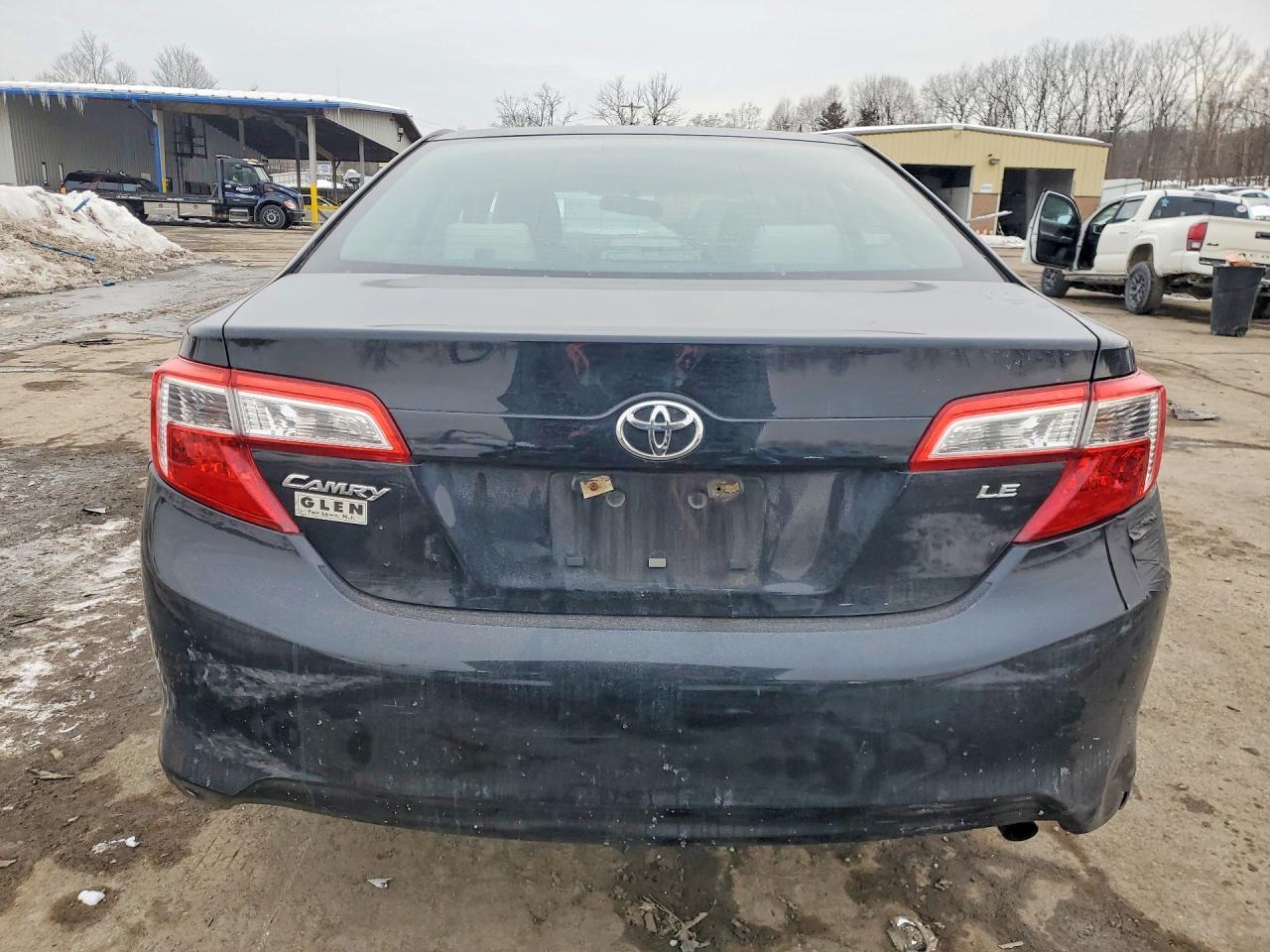 2014 TOYOTA CAMRY