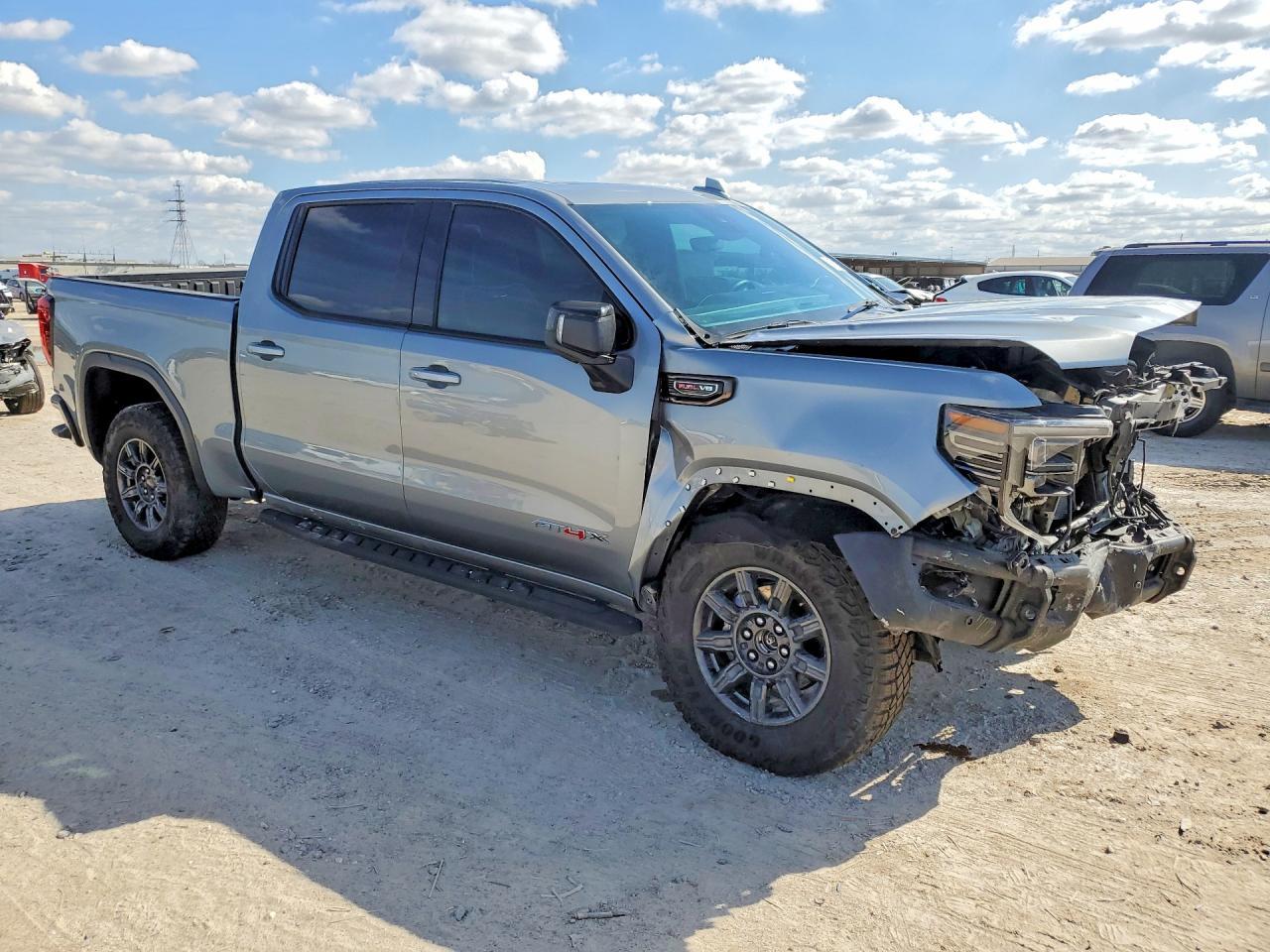 2024 GMC Sierra