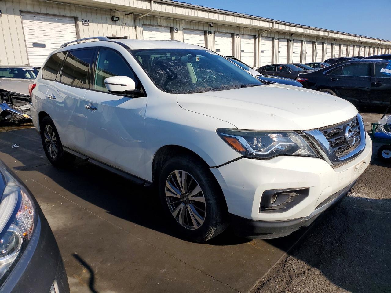 2017 NISSAN PATHFINDER