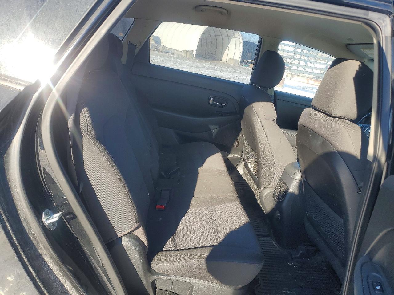2015 KIA RONDO