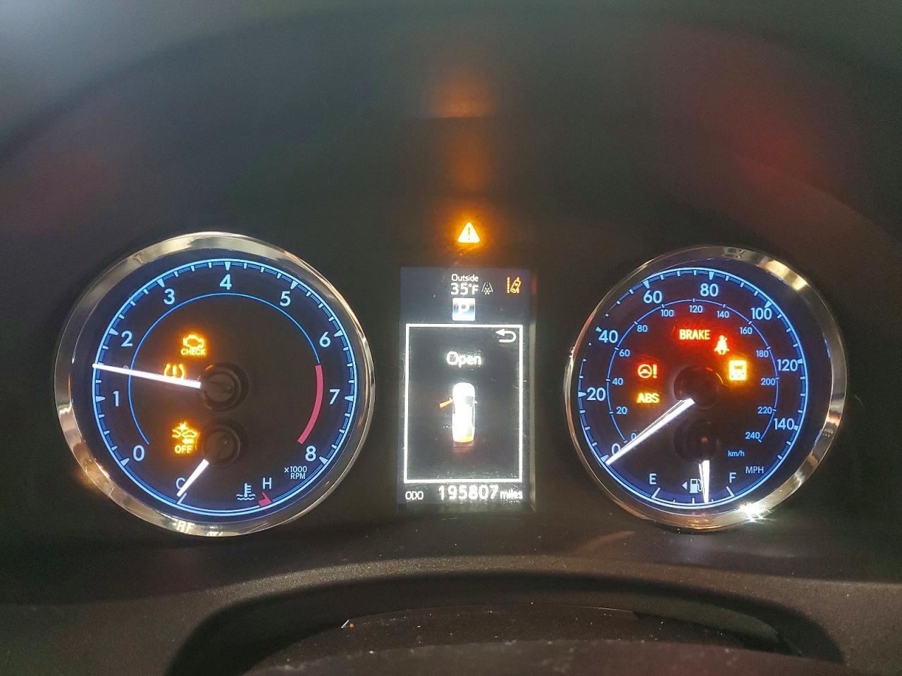 2017 TOYOTA COROLLA