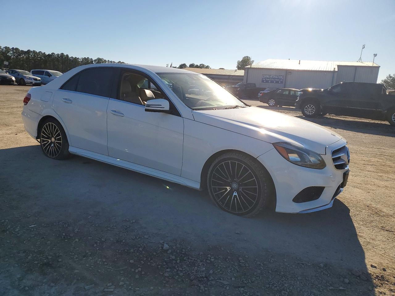 2014 MERCEDES-BENZ E-Class