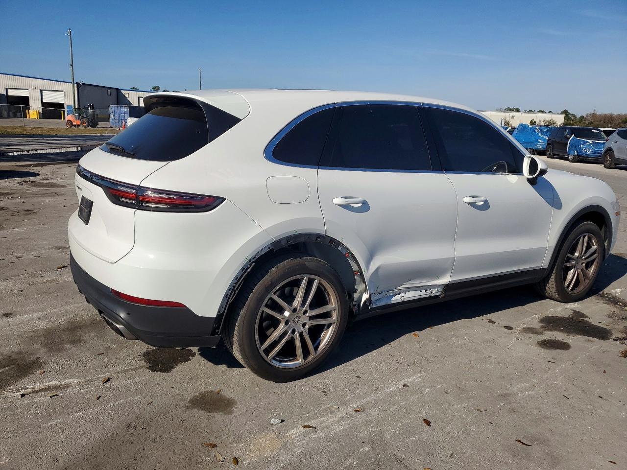 2021 PORSCHE CAYENNE