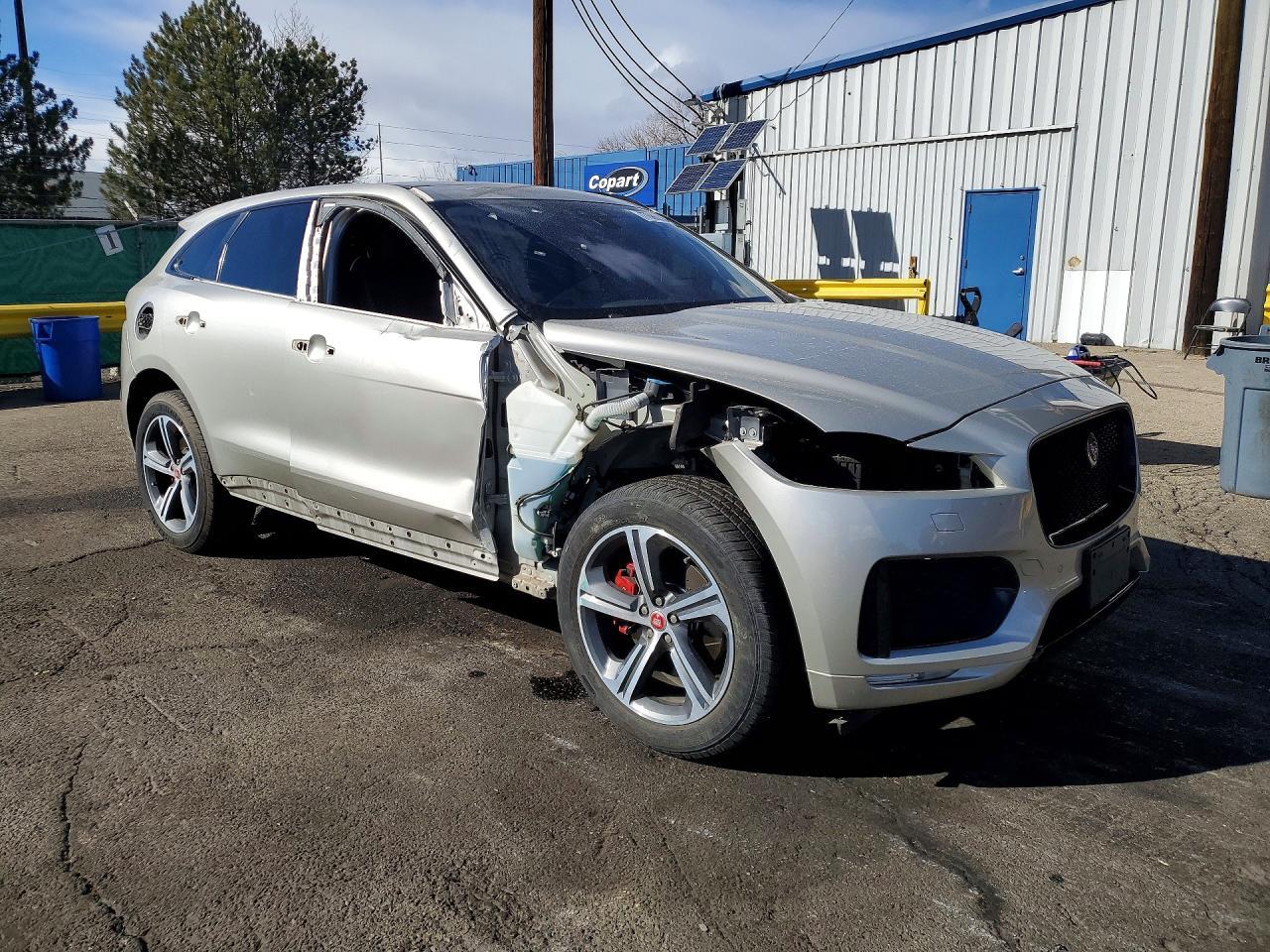 2017 JAGUAR F-Pace