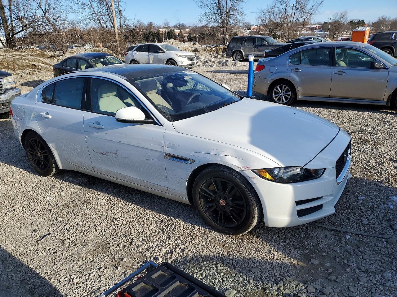 2017 JAGUAR XE