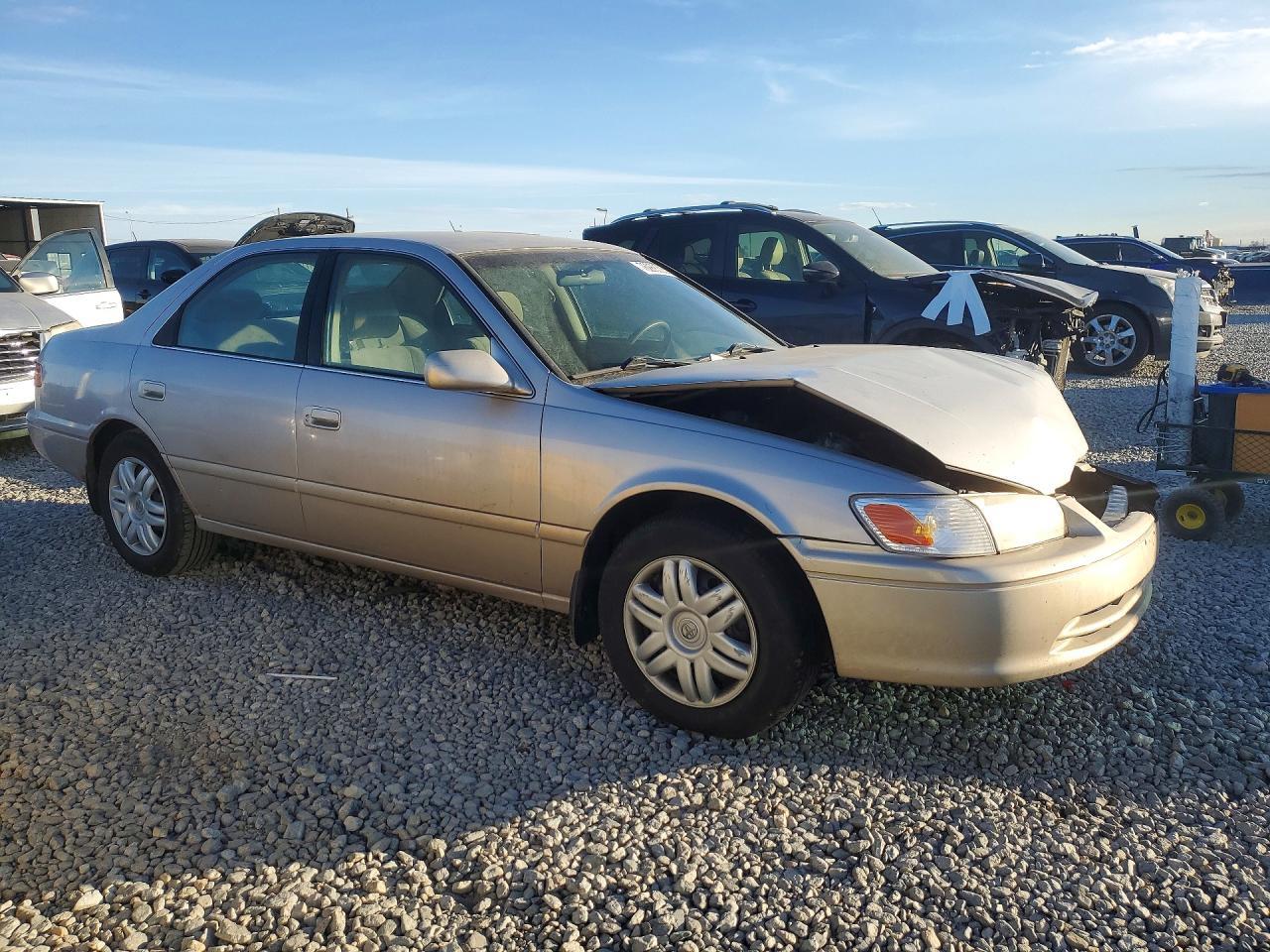 2001 TOYOTA CAMRY