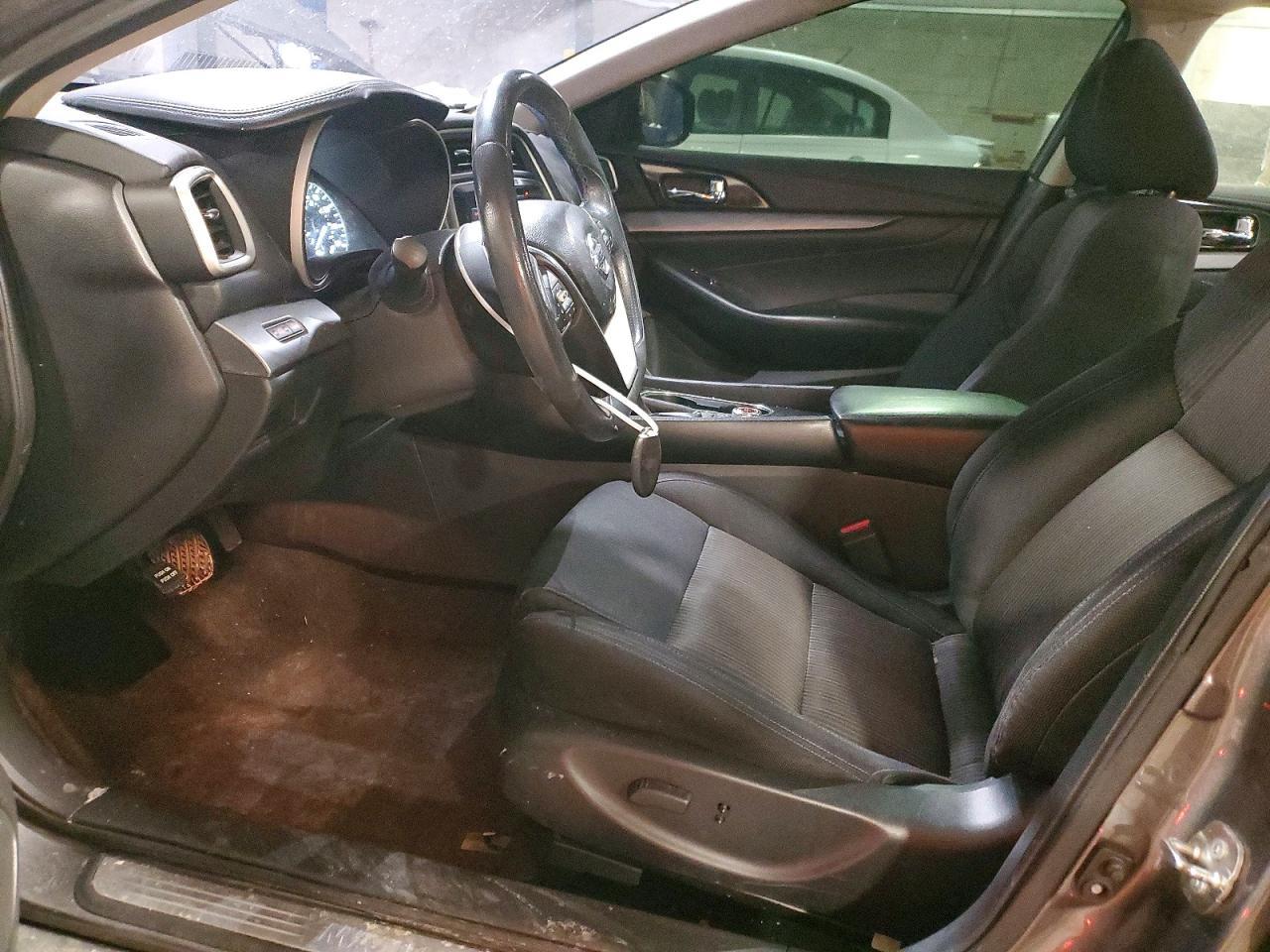 2017 NISSAN Maxima
