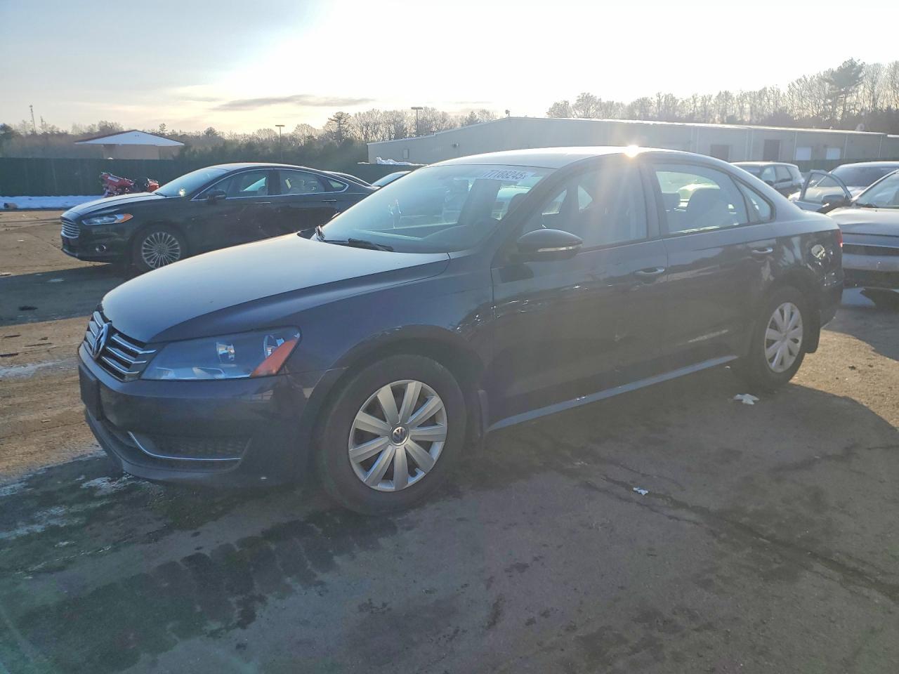 2012 VOLKSWAGEN Passat