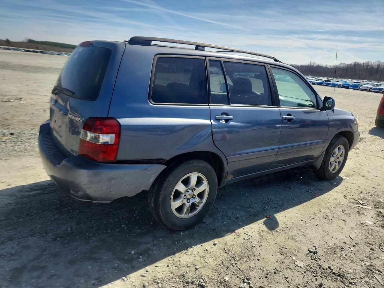 2004 TOYOTA HIGHLANDER