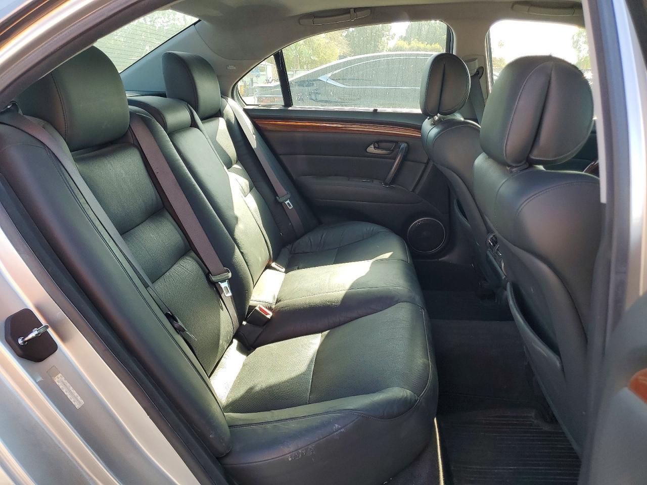 2005 ACURA RL