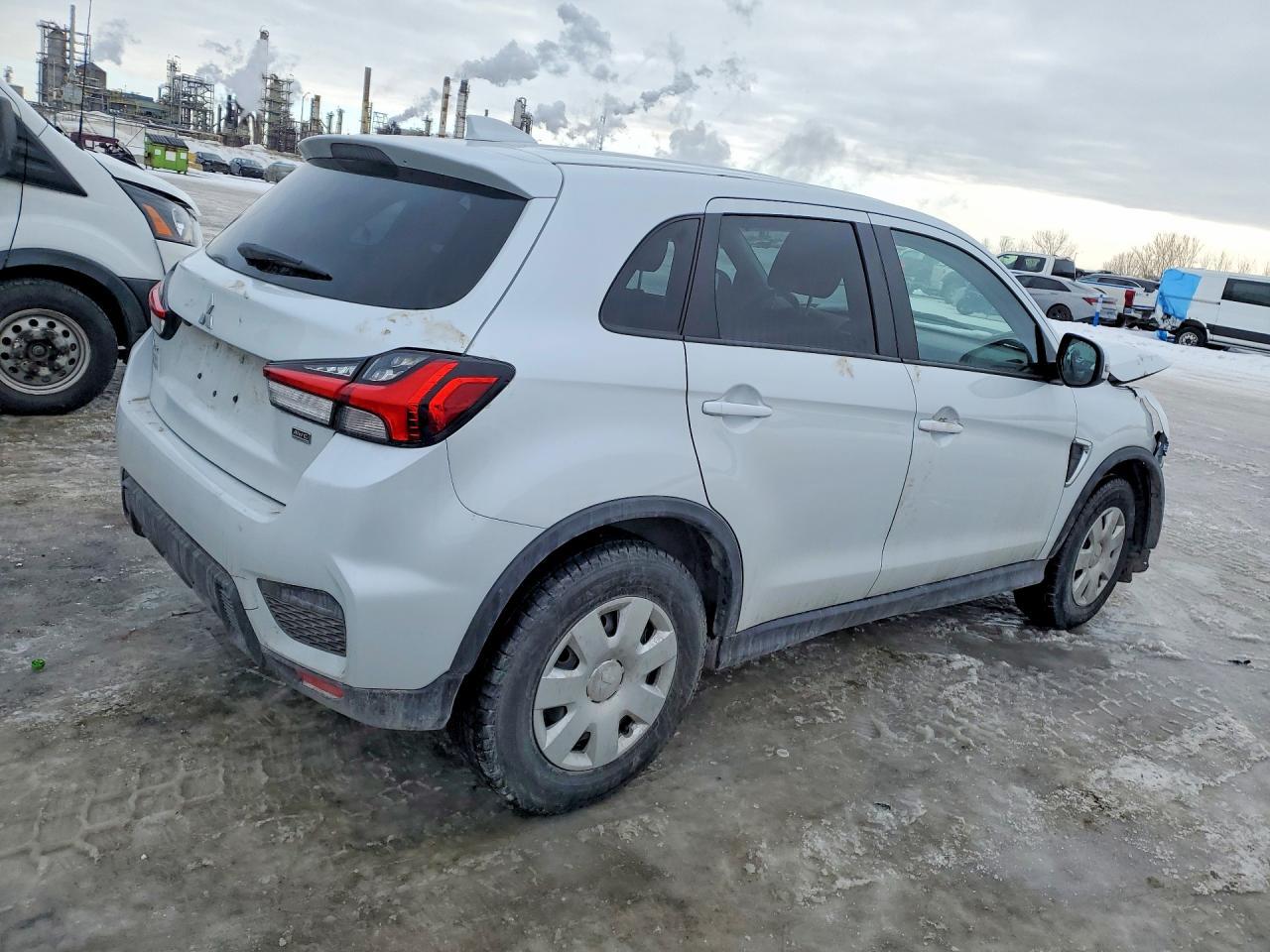 2023 MITSUBISHI RVR