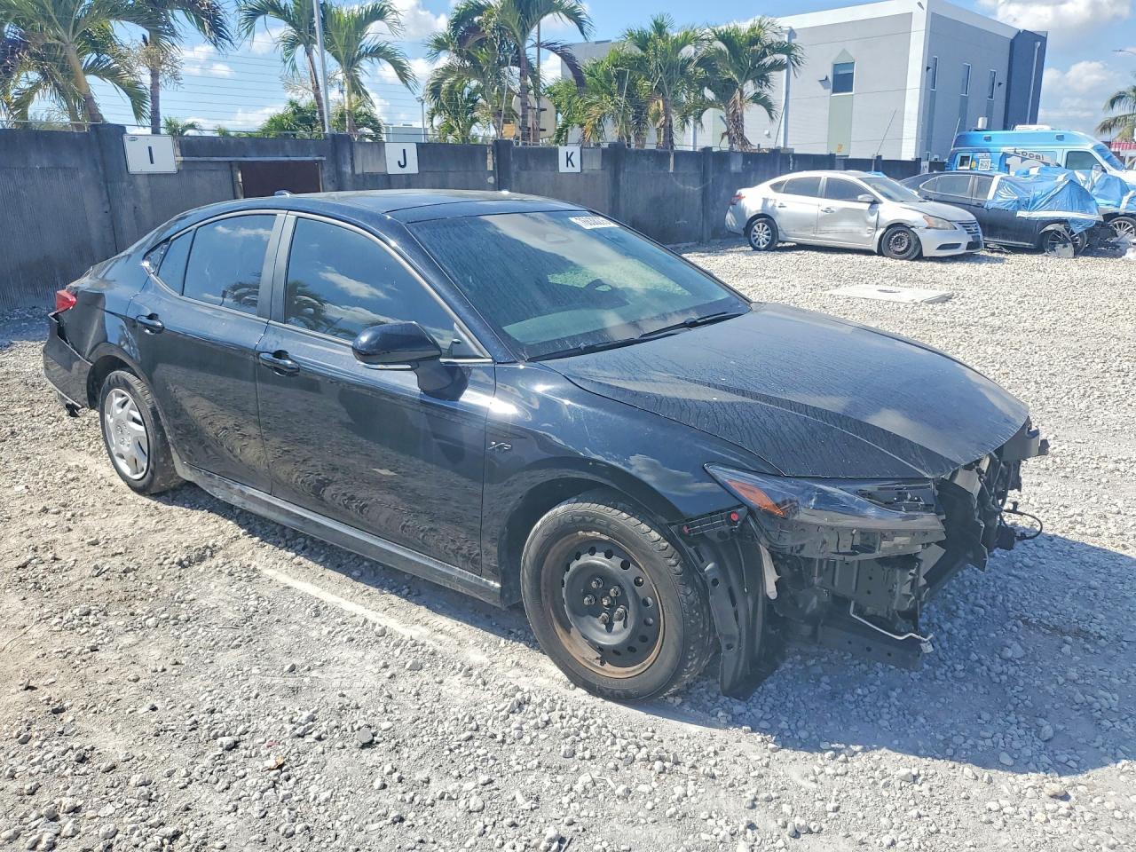 2025 TOYOTA CAMRY