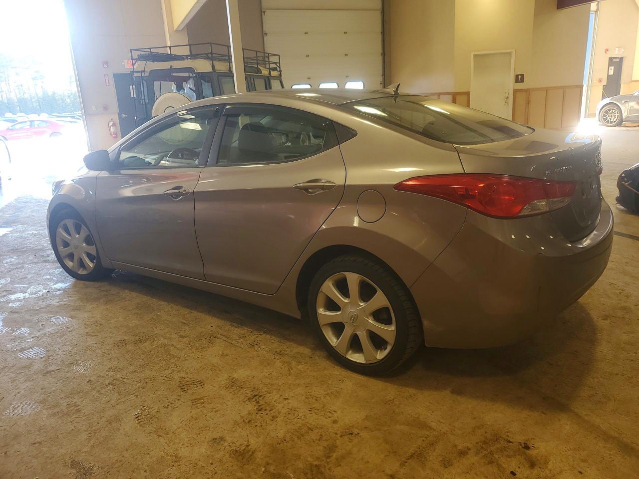 2011 HYUNDAI ELANTRA