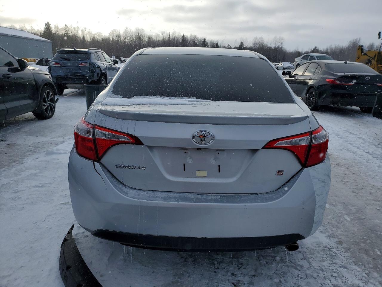 2015 TOYOTA COROLLA