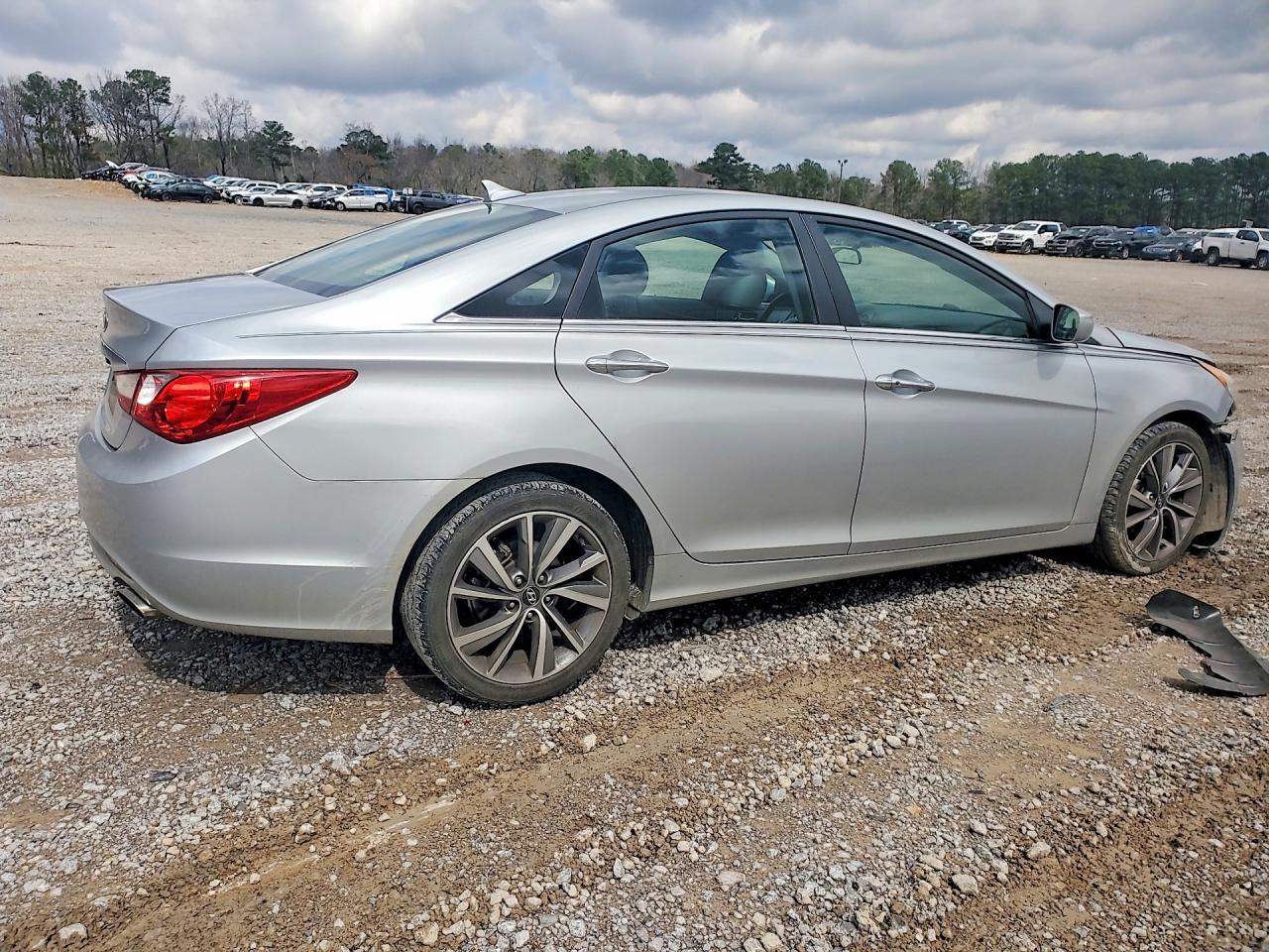 2011 HYUNDAI SONATA