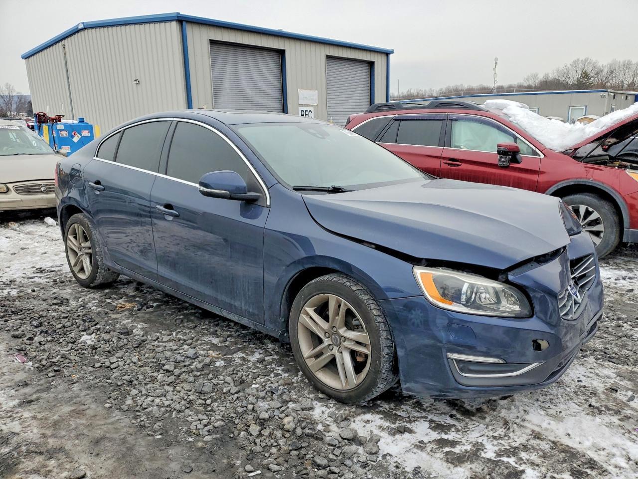 2015 VOLVO S60