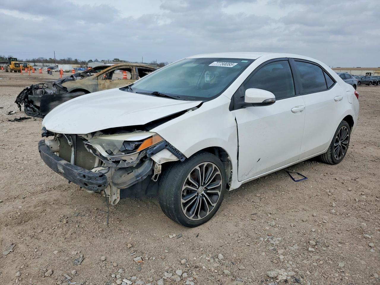 2015 TOYOTA COROLLA