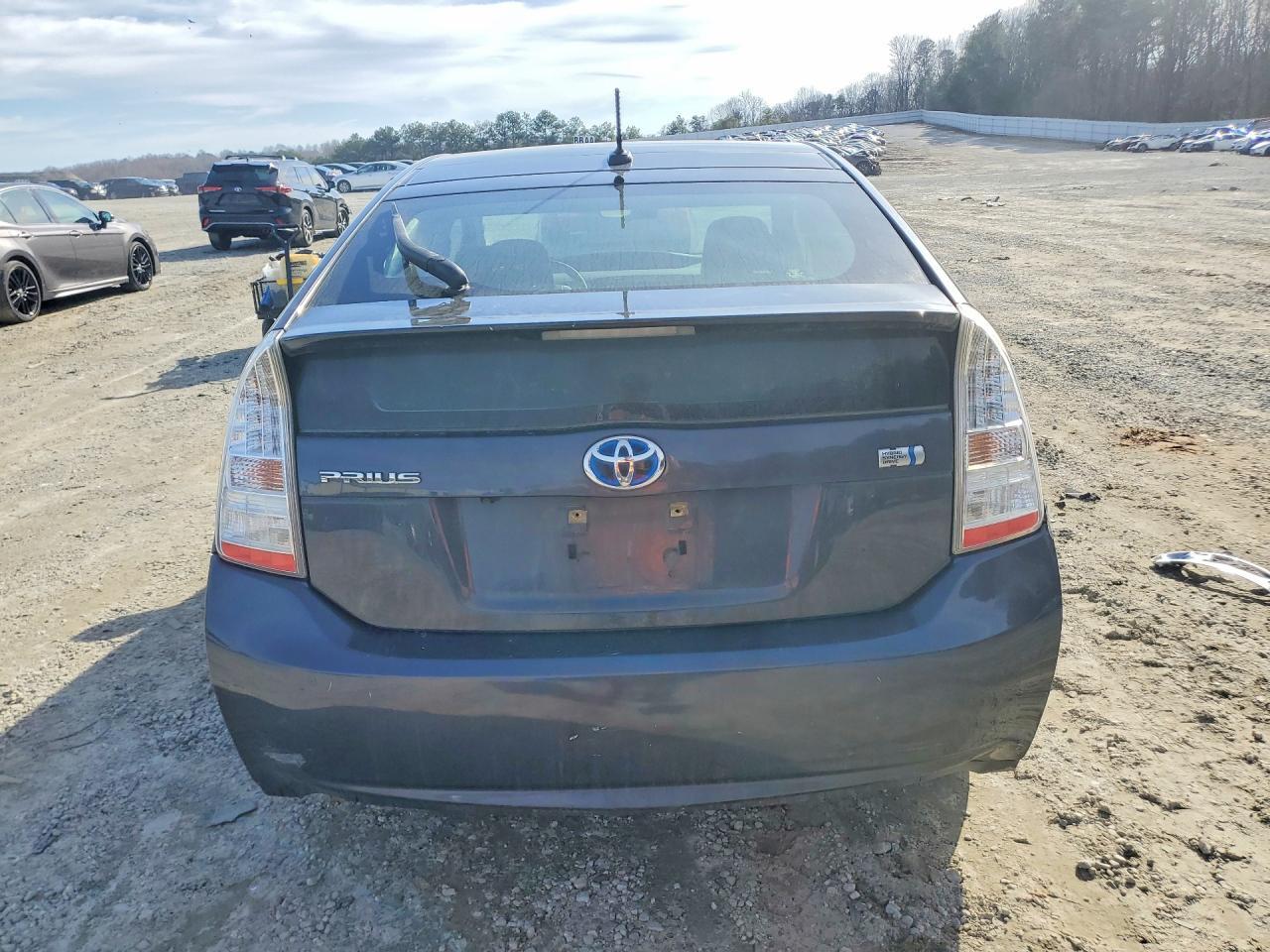 2011 TOYOTA PRIUS