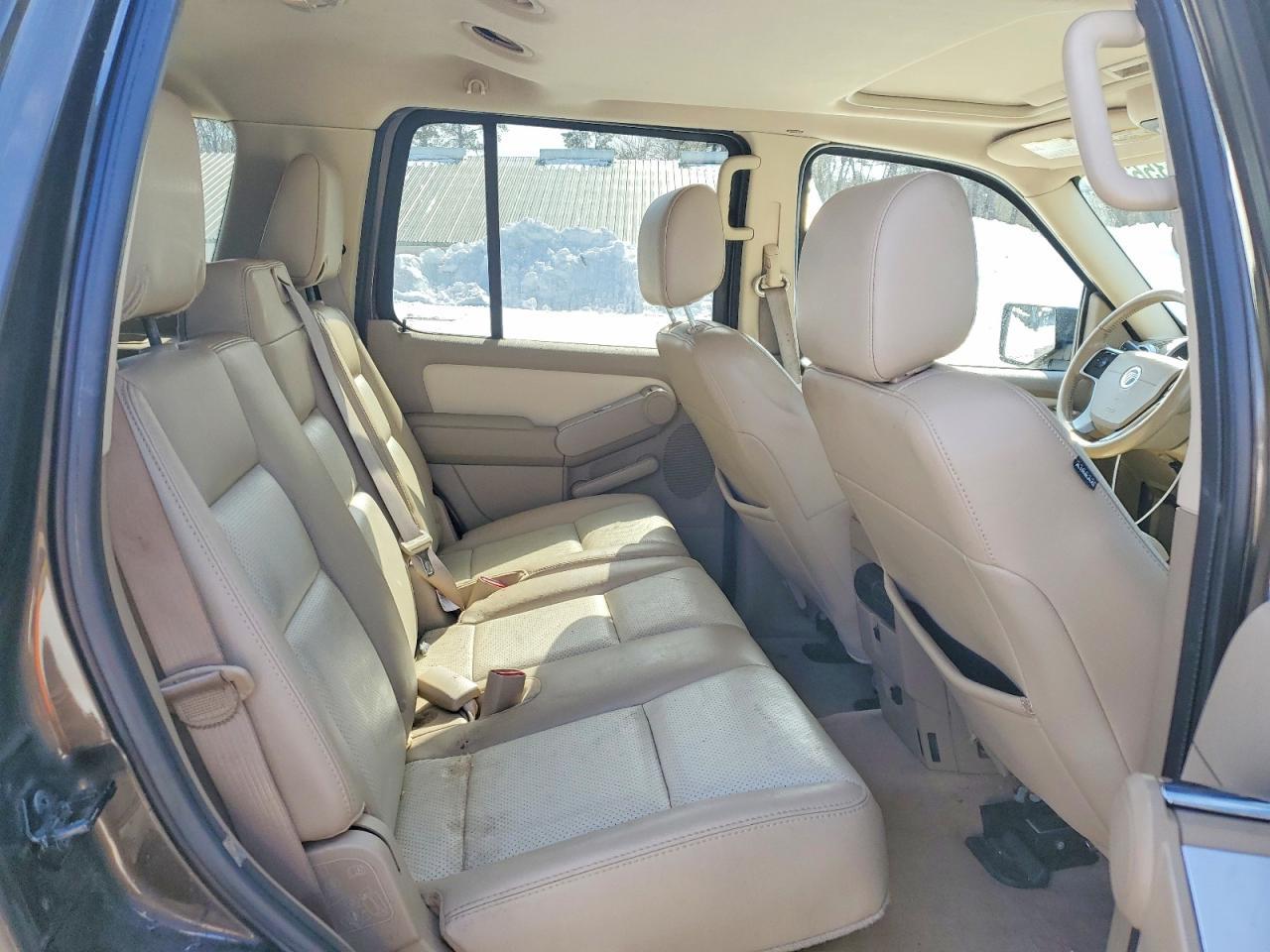 2008 MERCURY Mtneer 4d