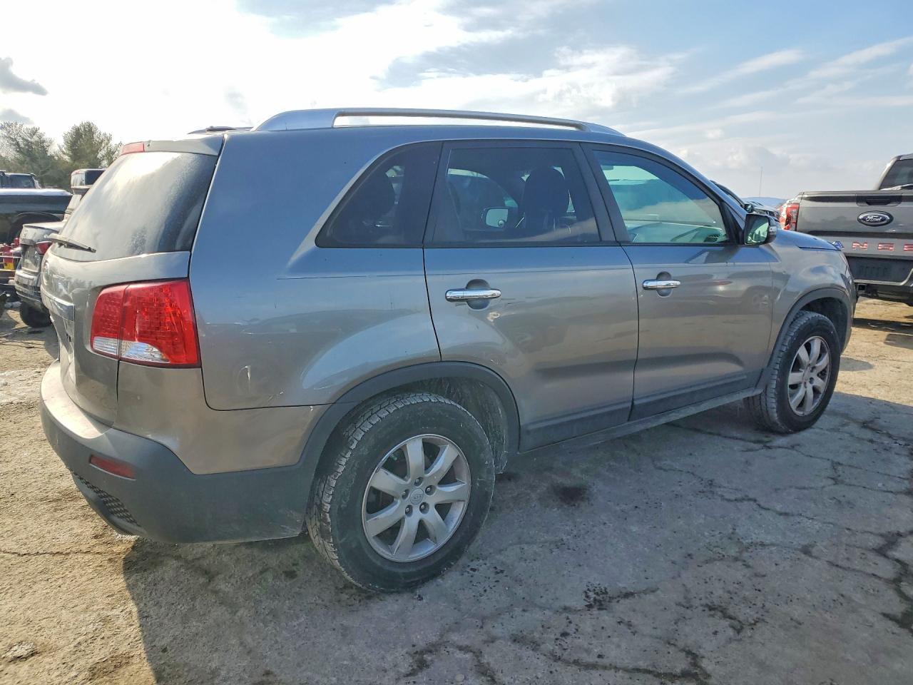 2011 KIA SORENTO